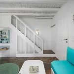 Holiday home Karavi